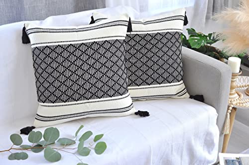 Blackandwhitepillowcoverswithtassels18x18inchsetof2outdoororindoormidcenturymoderndecorativeretroplaidfarmhousewovenpillowcasesbohoaccentpatiocushioncovers  Urban Country Home Decor Black and white pillow covers with tassels 18×18 inch set of 2 outdoor or indoormid century modern decorative retro plaid farmhouse woven pillow casesboho accent patio cushion covers  urban country home decor