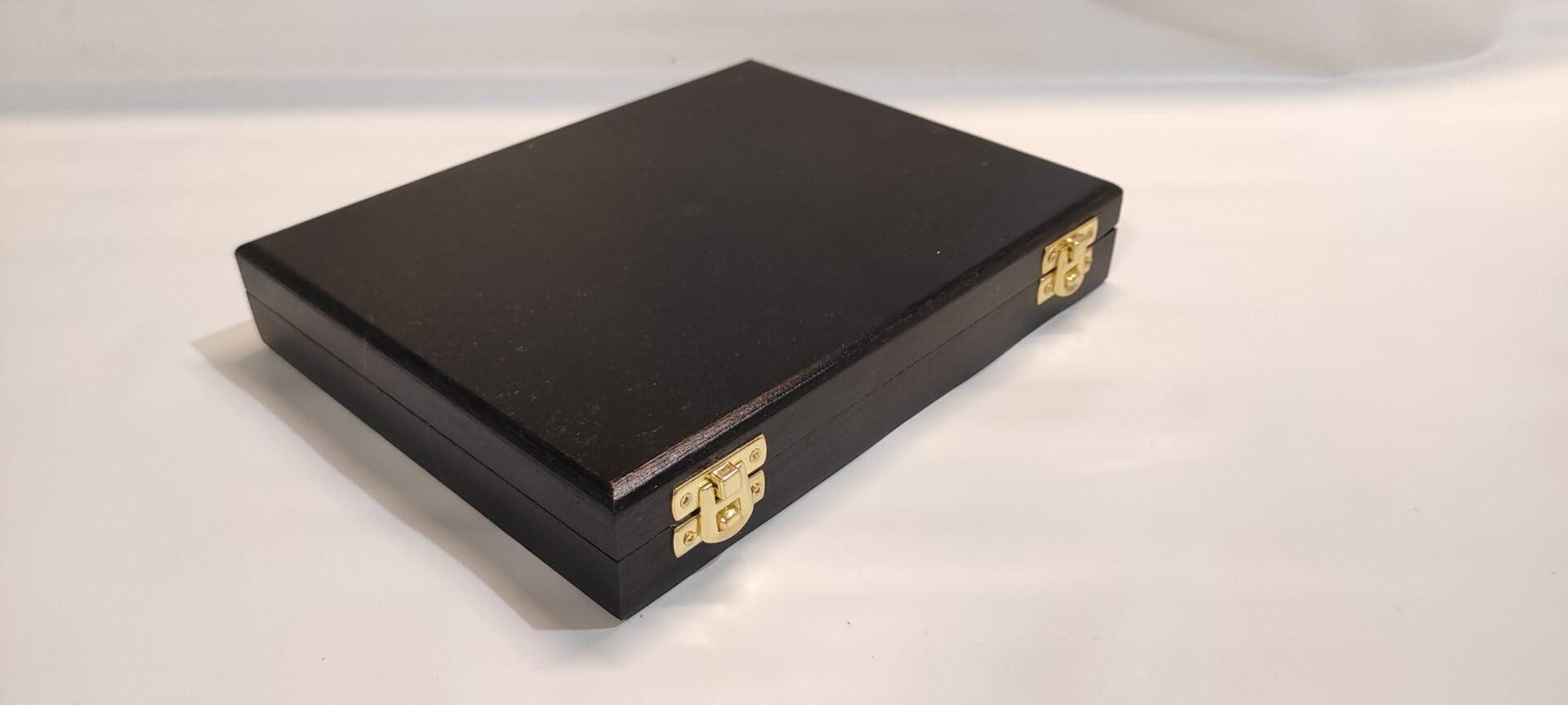 Caja para monedas de colección 12 compartimentos 40x40 mm, madera maciza y terciopelo, numerada con certificado de autenticidad