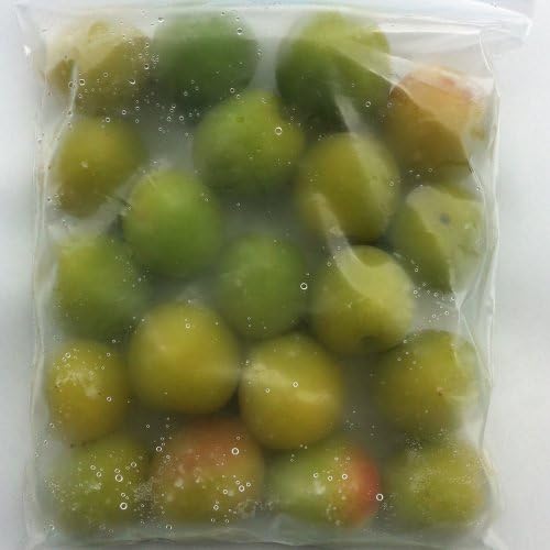 Amazon | 和歌山県産 冷凍 南高梅 （梅酒、梅シロップ用） (1kg