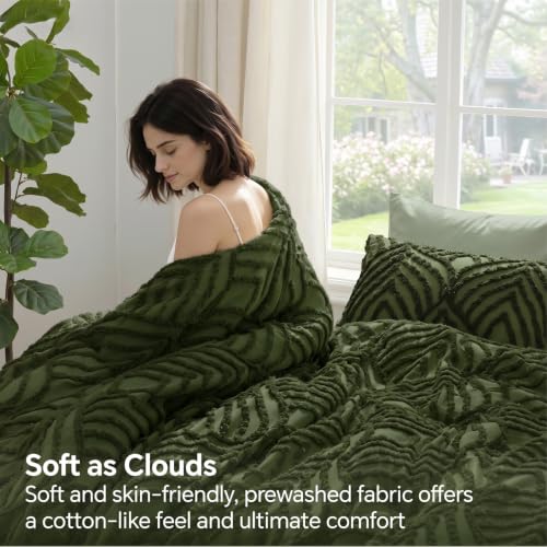 Image of BEDELITE Boho Comforter Set King - Tufted Boho Bedding Set, Green | Soft & Lightweight Comforter for All Seasons, Jacquard Farmhouse Bedding with 2 Pillowcases