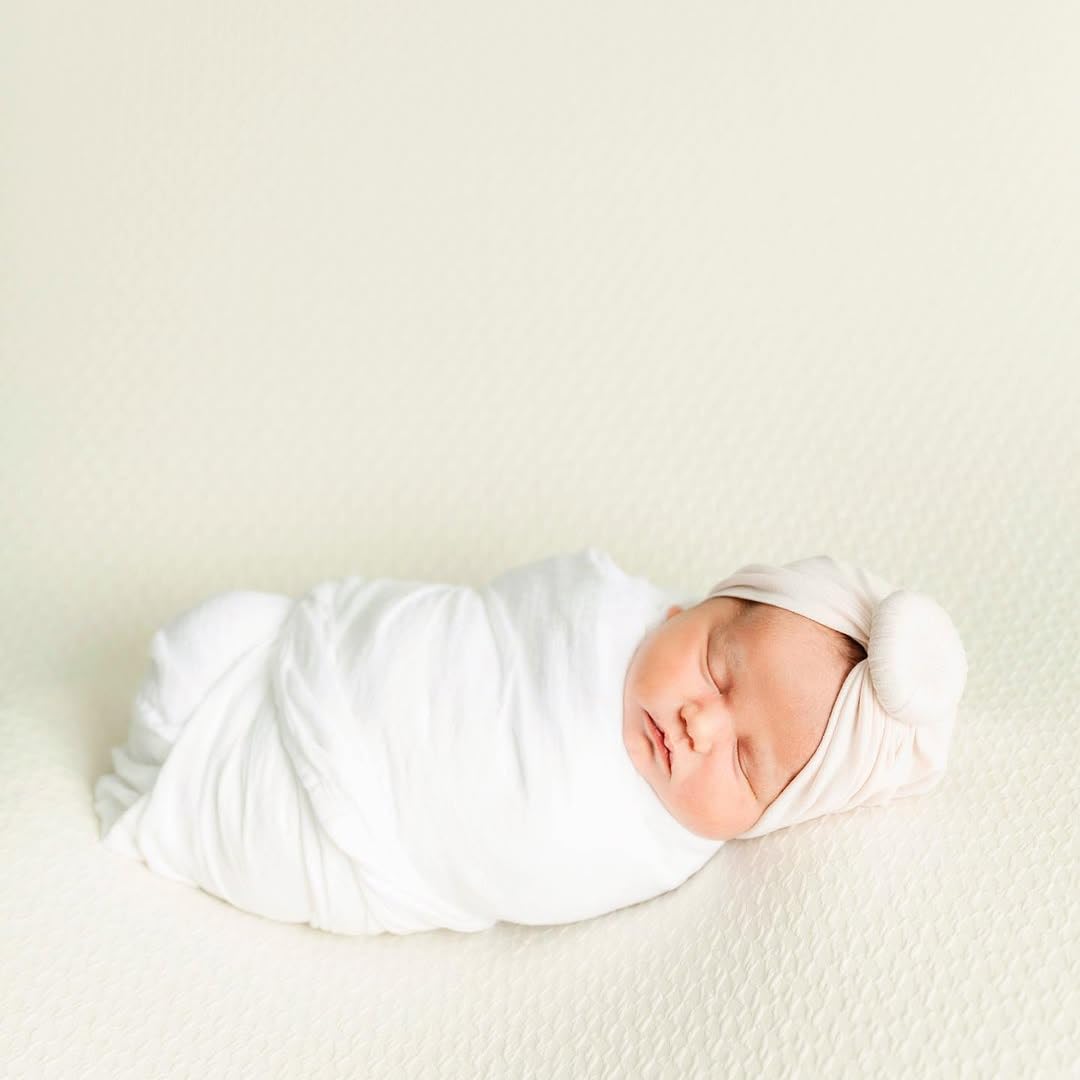 SGAVAHSG Large Muslin Cloths for Baby Boy and Girl 3-Pack 120X120cm Muslin Swaddle Wrapping Blankets Big Muslin Squares and Receiving Blanket for Newborn Infant Essentials Organic Cotton Towel - Image 2
