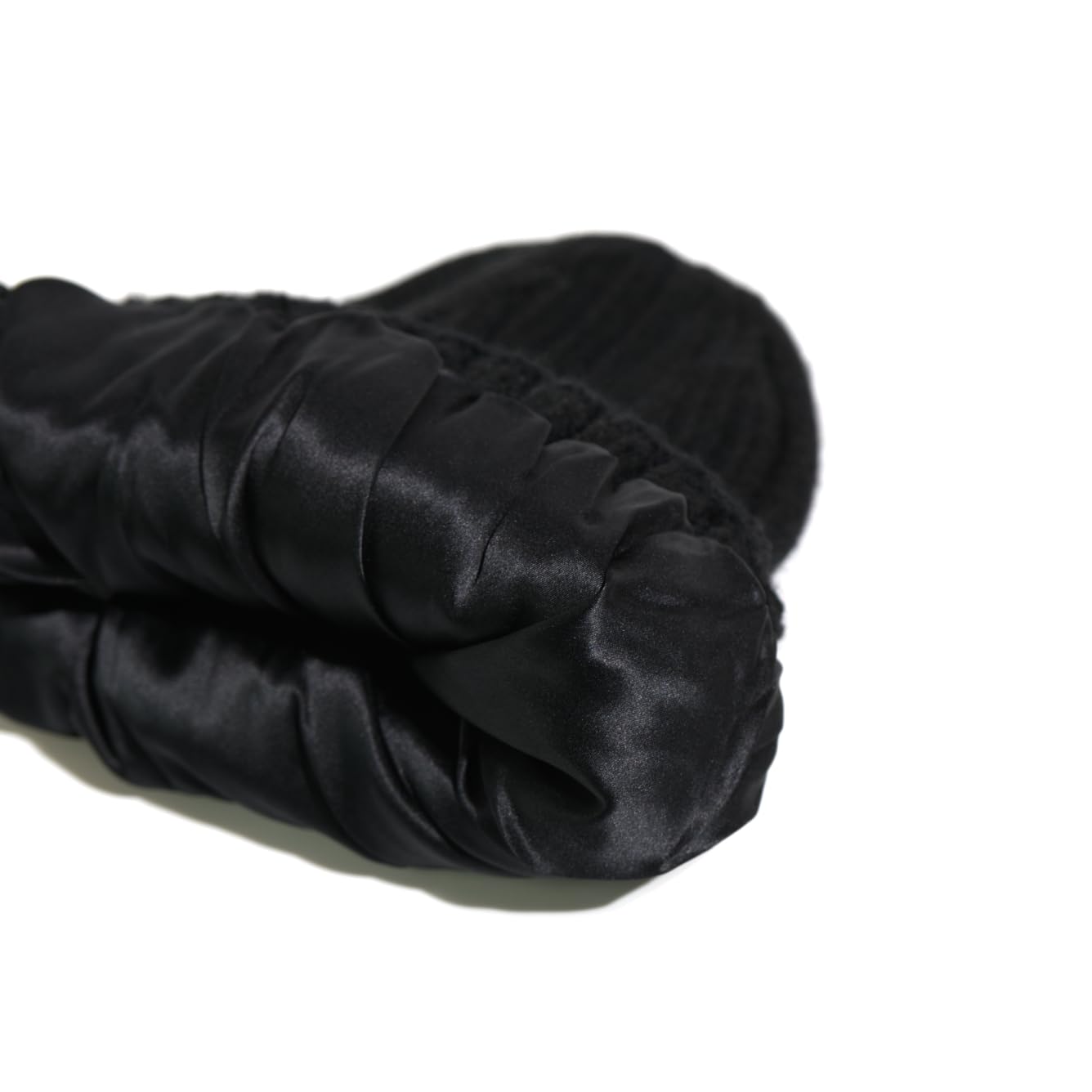 Offtopic® Cappello Invernale Donna Cashmere e Interno 100% Seta per Capelli Sempre in Ordine | Berretto Cuffia Anticrespo | Elegante Idea Regalo Unica