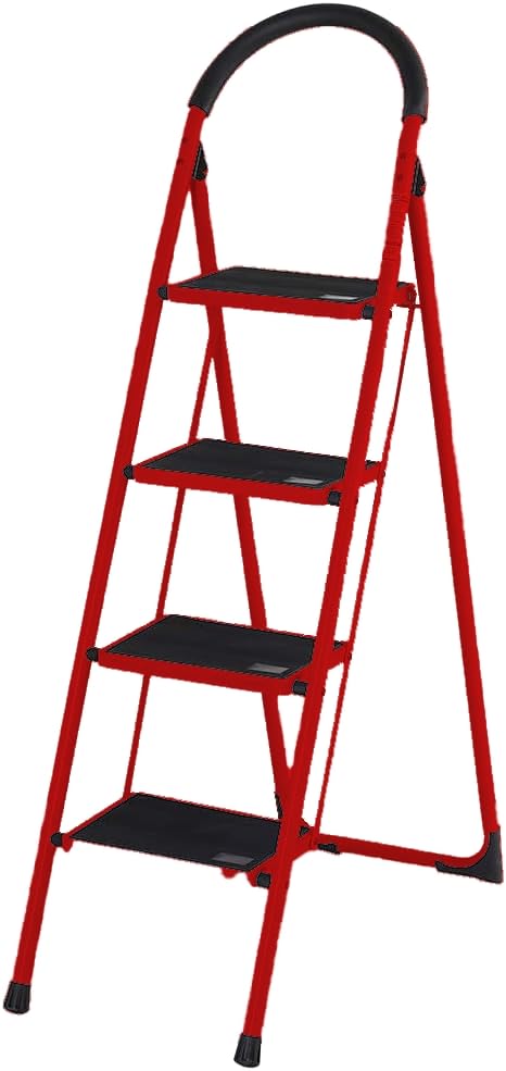 Versatile e pratica, può essere utilizzata non solo come scala per piccoli lavori domestici, ma anche come sgabello. Può sostenere un peso massimo fino a 150 kg.