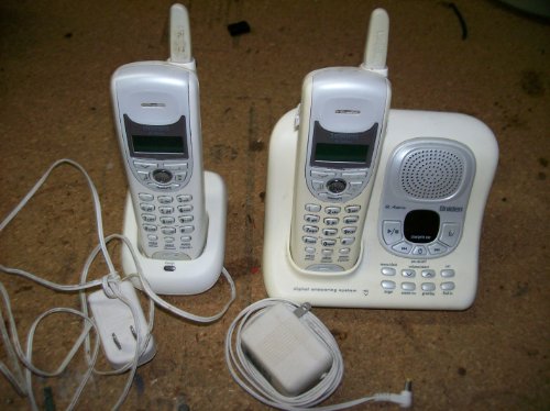 Uniden DXAI4288-2 Teléfono Inalámbrico 2.4 GHz con 2 Auriculares