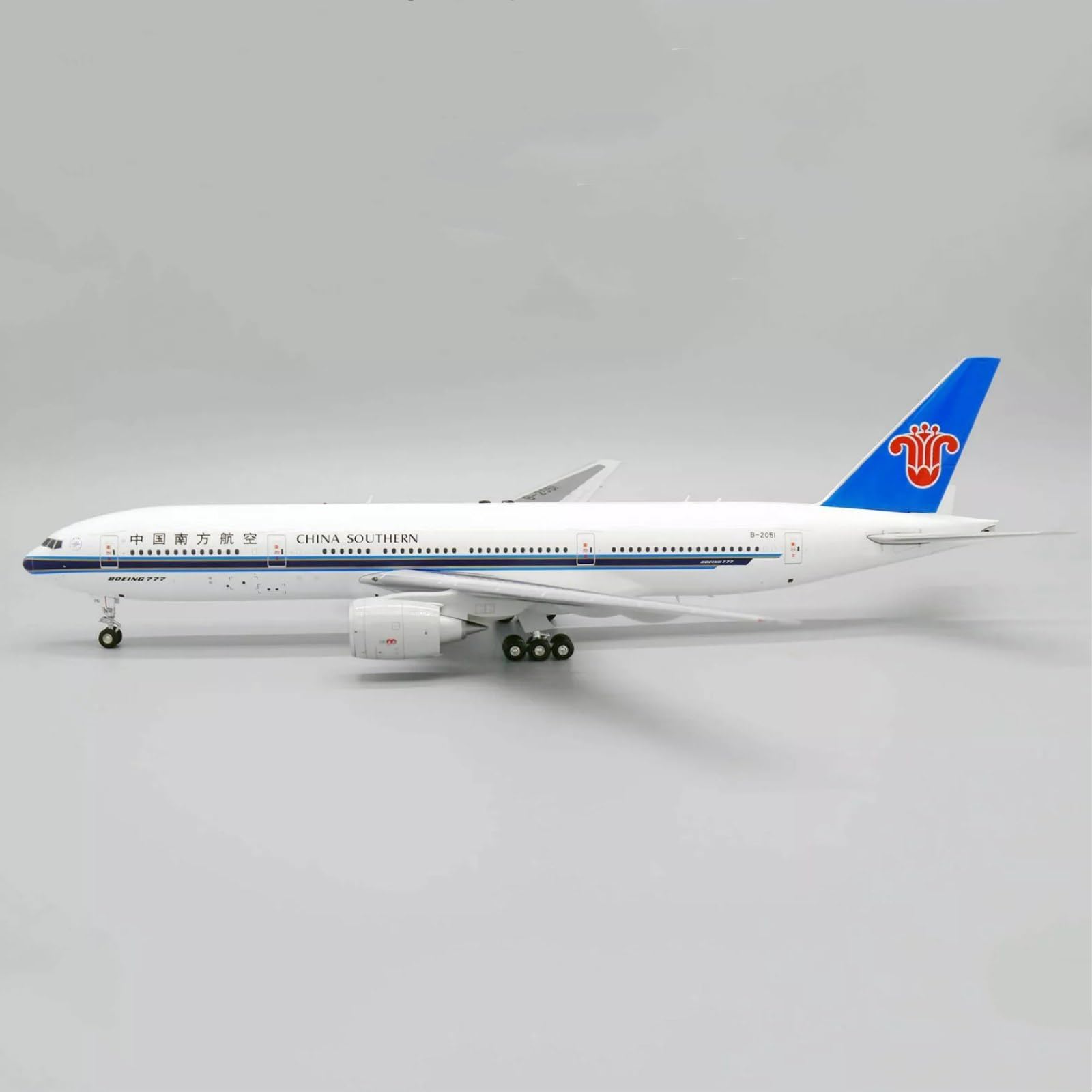 Amazon.co.jp: 1/350スケール 中国南方航空 B777 飛行機モデル