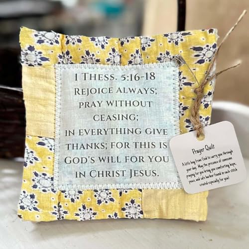 Darciamou Vintage Prayer Quilt Squares, Mini Handmade Quilt with Cross Inside, Symbolism Poems - Random Color (1 THESS.5:16-18)