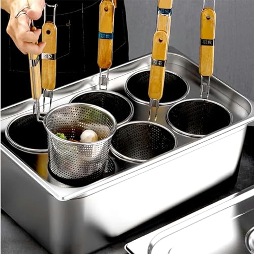 Questa pentola per pasta con colino incorporato è dotata di diversi colini specializzati, che consentono di separare la pasta dal sugo ed evitare che i sapori si mescolino.