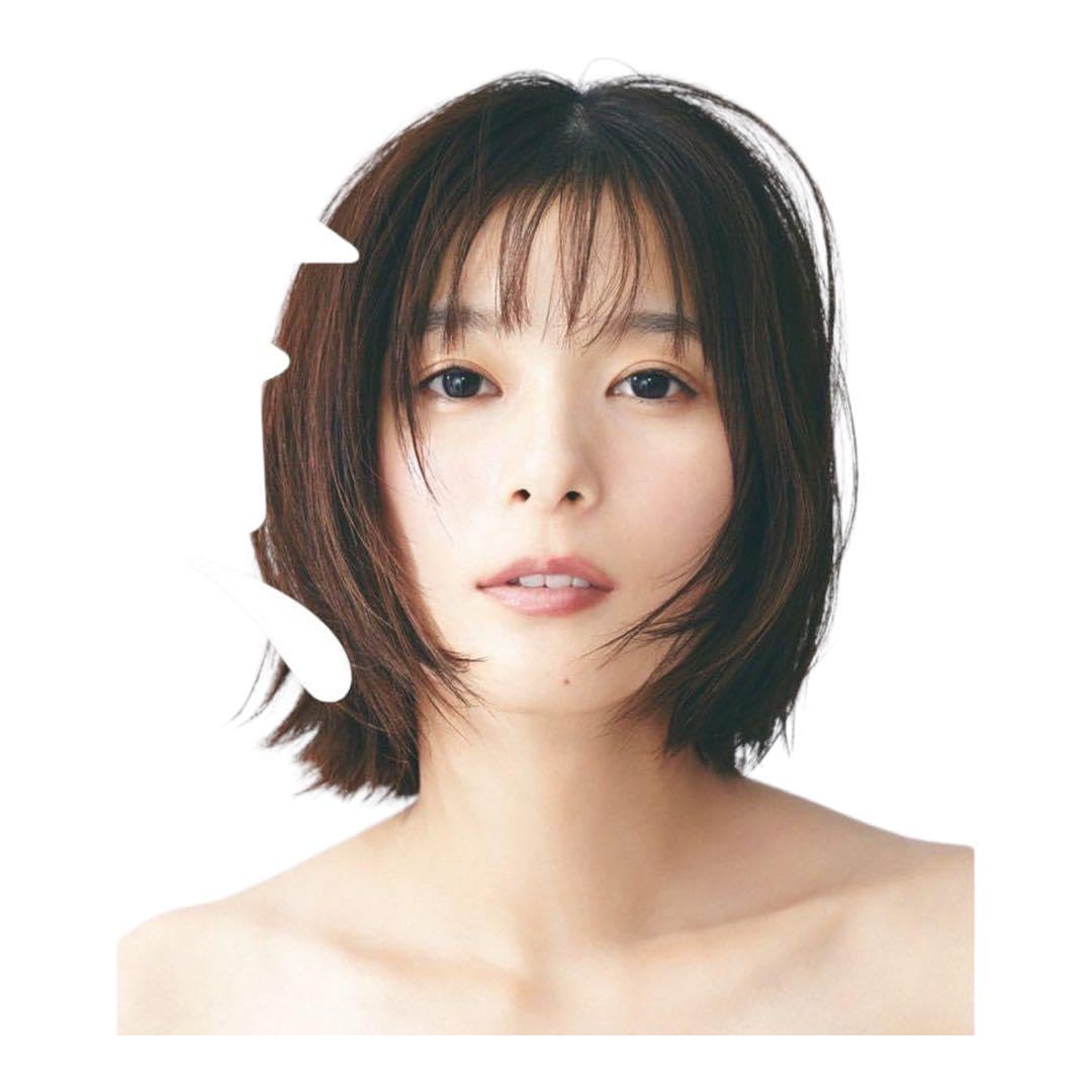 Amazon.co.jp: 芳根京子デビュー10周年記念写真集 京 サイン入り