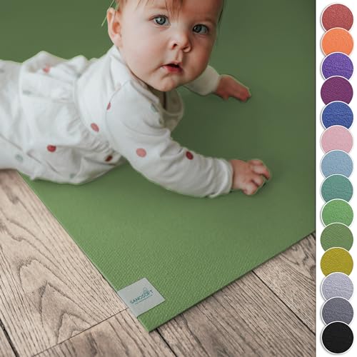 Sanosoft® Krabbelmatte Made in Germany, Öko-Tex Anti-Rutsch Krabbelunterlage 120cm X 180cm Olivgrün