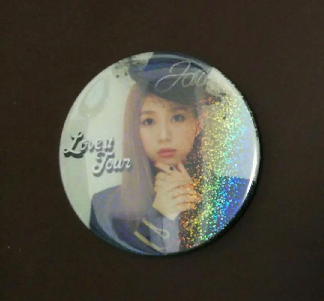 缶バッジ 西野カナ シークレット 新品