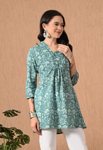 Image of Amazon Brand - Tavasya Women Ethnic Printed V-Neck Cotton Short A-line Kurta | Stylish Casual Everyday Office Top | 3 /4th Sleeve | Regular Fit