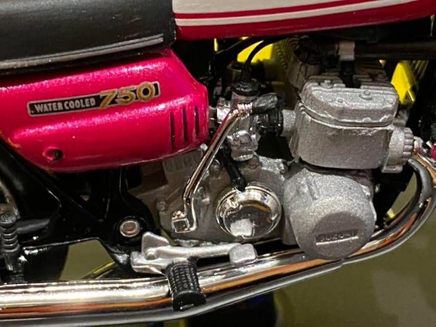 Amazon.co.jp: □絶版絶滅□入手困難品□ソリド社製SUZUKI GT750