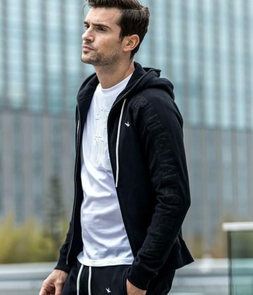 Amazon | [1PIU1UGUALE3 RELAX] ウノピゥウノウグァーレトレ