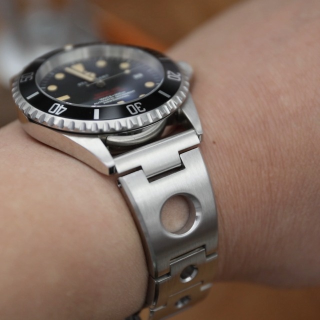 Amazon.com: MiLTAT 22mm Rollball Watch Band Universal Straight End