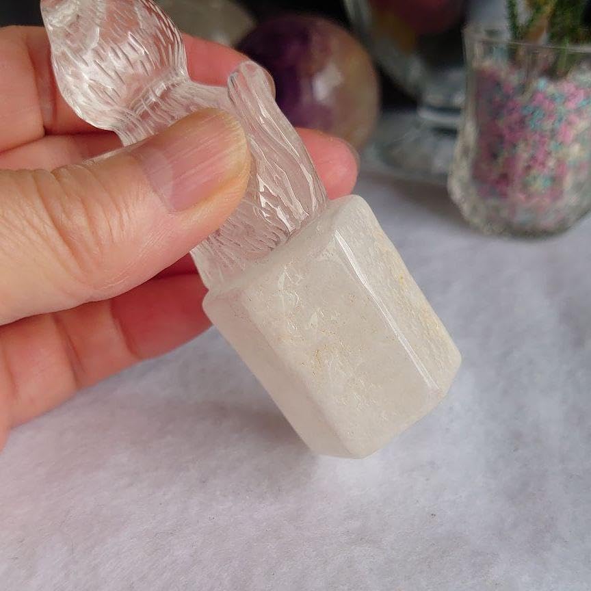 ☆ホワイトガーデンクォーツクリアクォーツねこネコ猫の置物