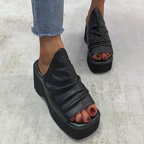 Sandalias de punta cuadrada confeccionadas en piel suave plisada de alta sofisticación 7