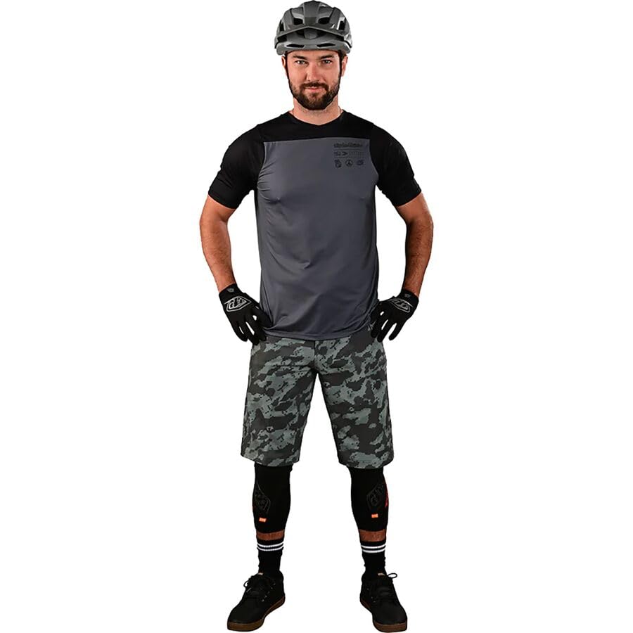 Amazon.com: Troy Lee Designs - Skyline Short Shell; DIGI