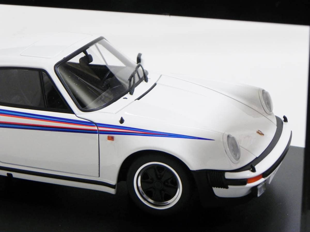 オートアート 1/18 ポルシェ 911 930 3.0 TURBO ホワイト