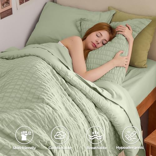 Image of HYMOKEGE Light Green Twin XL Comforter Set Seersucker 5 Pieces, All Season Luxury Bed in a Bag for Bedroom, Bedding Set with Comforter, Sheets, Pillowcase & Sham