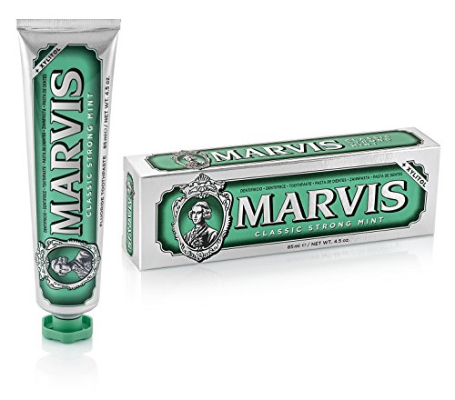 MARVIS® Classic Strong Mint pasta do zębów z miętą pieprzową dla orzeźwiającej i długo utrzymującej się świeżości | usuwa płytki nazębne i uporczywe warstwy | z fluorykiem