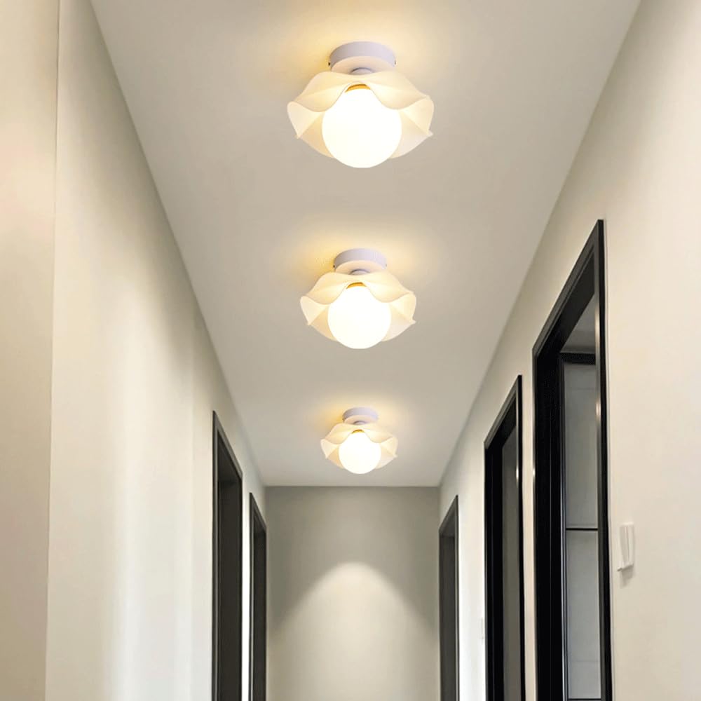 1-Light Mini Glass Globe Ceiling Light, nowoczesne półspłukiwanie mocowanie światła, białe światło sufitowe do korytarza korytarza ganek szafa schodowa