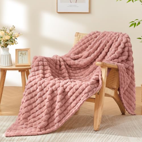 Image of BEDELITE 3D Checked Dusty Pink Fleece Throw Blanket for Couch, 50x60 Inches