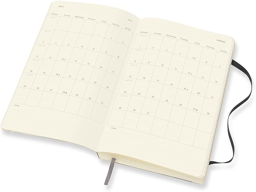 Moleskine 12Month Daily Planner 2022, Daily Diary 2022, Soft Cover and Elastic Closure, Large