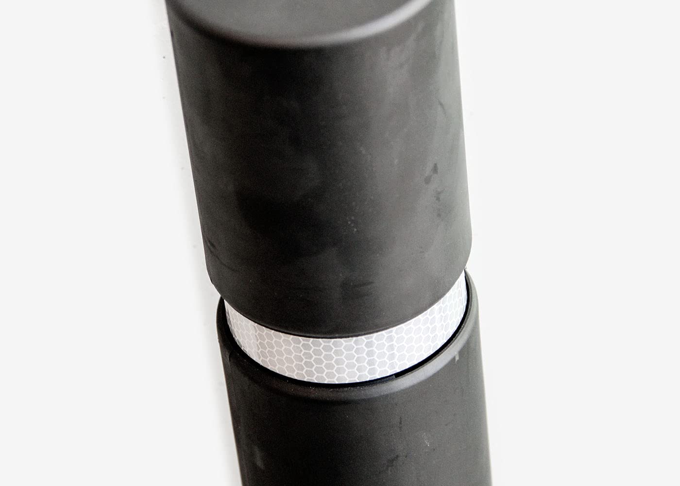 BOLARDO DE SEÑALIZACION con peana negro alta resistencia y flexibilidad