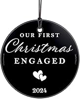 Vista 15 de Nuestro primer adorno de Navidad comprometido 2025 colgante de vidrio estampado – decoración rústica personalizada de corazones de granja