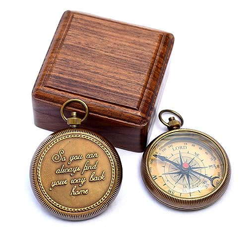 Brújula grabada de latón con caja de madera miniatura 4