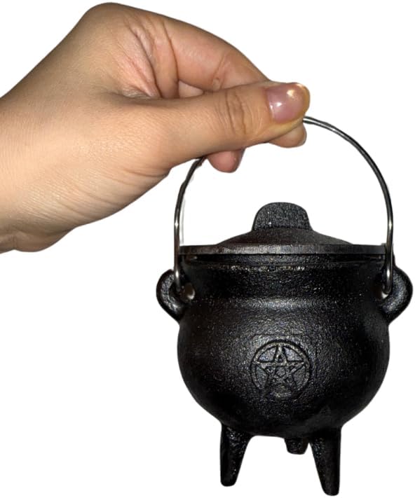 Cauldron Witches Cauldron Cast Iron Cauldron with Lid and Handle Halloween Witch Cauldron Pot 3.94x2.95x2.95inch Cauldron Decorative Candle Incense Burning Witchcraft Halloween Decorations