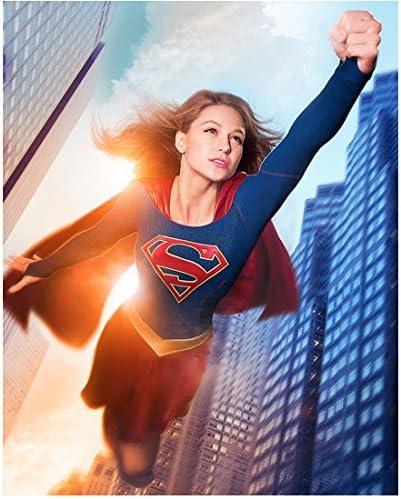 Supergirl Melissa Benoist As Kara Danvers Flying 8 X 10 Inch Photo At Amazon S Entertainment Collectibles Store
