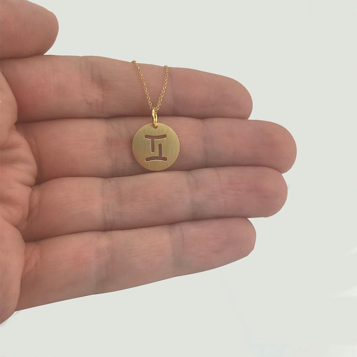 Collar de plata de ley 925 de 22 mm, cadena de 45,7 cm, collar del zodiaco de Géminis real, colgante de acabado cepillado, delicado dije del zodiaco de Géminis, colgante de símbolo de Géminis, joyería