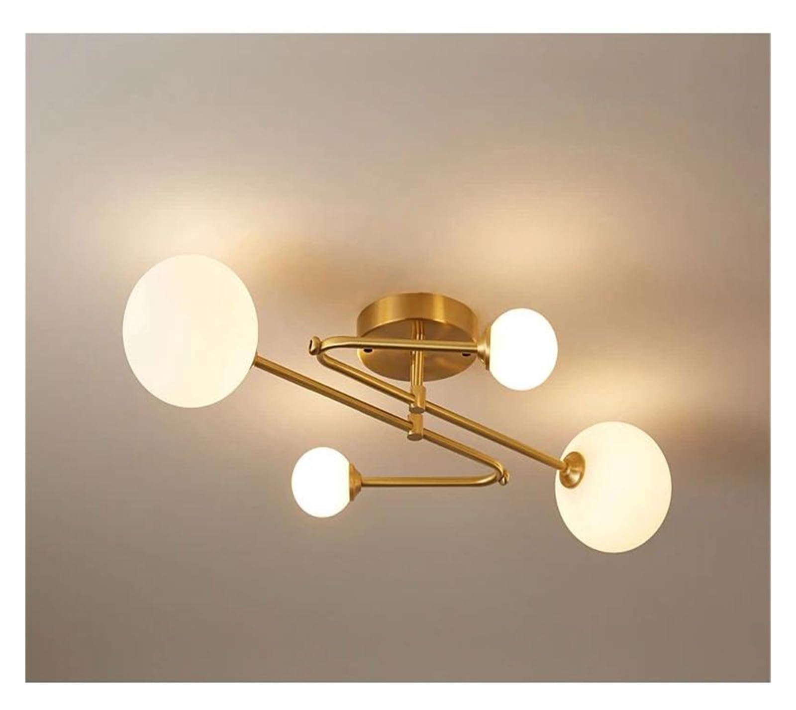 Suspension scandinave cuivre Moderne à 4 têtes en verre blanc pour chambre