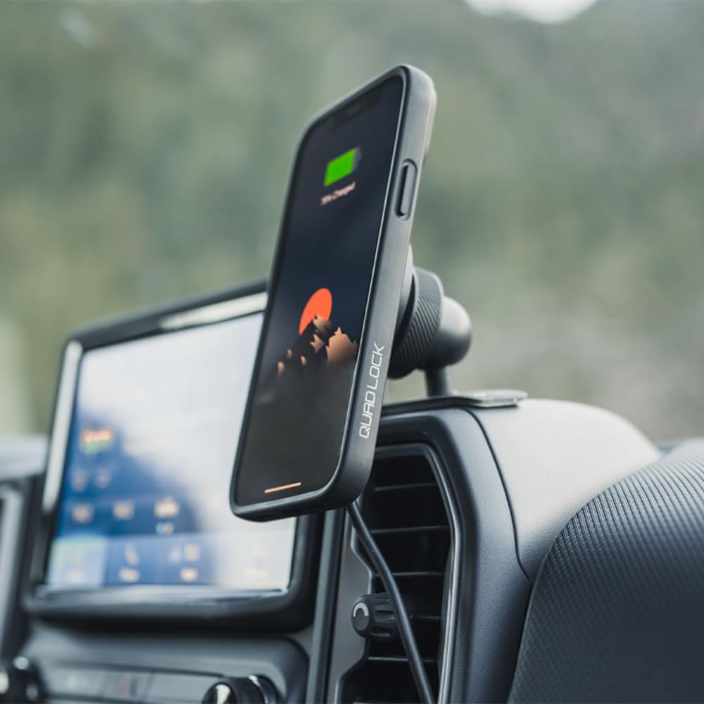 Quad Lock Samoprzylepny uchwyt na deskę rozdzielczą/schowek na telefon do samochodu z głowicą ładowarki bezprzewodowej MAG V2 i etui MAG na Galaxy S26