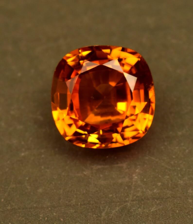 Saphir orange naturel en coussin 12mm pour la création de bijoux uniques - 3