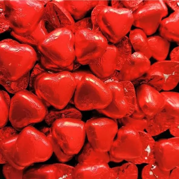 50 Chocolate Love Hearts │ Red Foil Wrapped Chocolate Hearts │ Chocolate Wedding Favours │ 400 Gram Bulk Bag │ 400g │ Assorted Sweets for Weddings, Valentines, Anniversaries & More.
