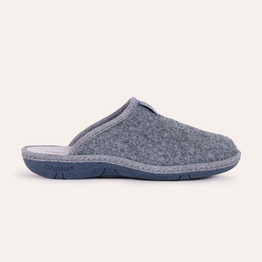 NORDIKAS - Zapatillas de Casa de Fieltro para Hombre Tirol Boreal - Zapatillas Nordikas Suaves y Cómodas - Pantunflas Antideslizantes Hechas en España - Calzado de Hogar Cálido y Ligero