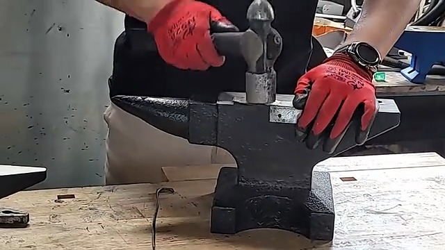 Amazon.com: Single Horn Anvil - 25lbs Cast Steel Anvil with Stable