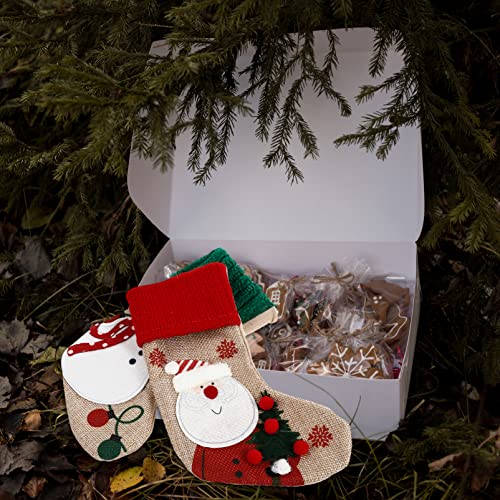 Cintres de Noël artisanaux pour redonner une forme parfaite à vos chaussettes