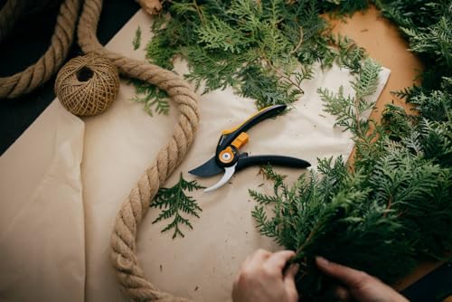 Fiskars Sécateur à Lame Franche, Plus SmartFit, P541, Pour Branches et Rameaux Frais, Revêtement Antiadhésif, Lames en Acier Inoxydable, Longueur : 20,1 cm, Noir/Orange, 1057169