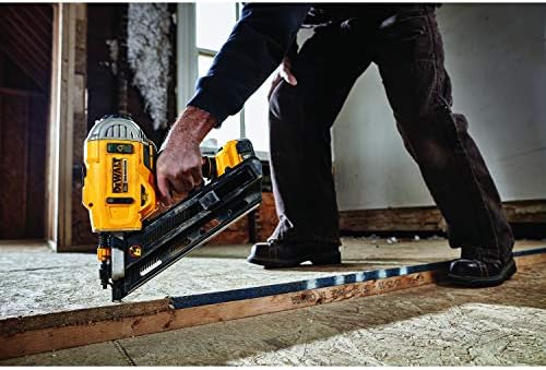 DEWALT 20V MAX* Framing Nailer Kit, 30 