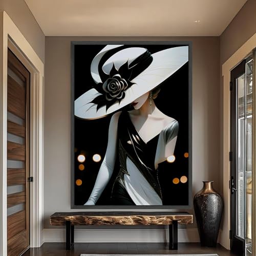 Portrait mural femme au chapeau noir et blanc pour sublimer l'ambiance chic de votre chambre
