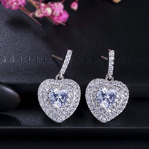 Boucles d'oreilles micro-pavées en zircone pour un éclat scintillant unique
