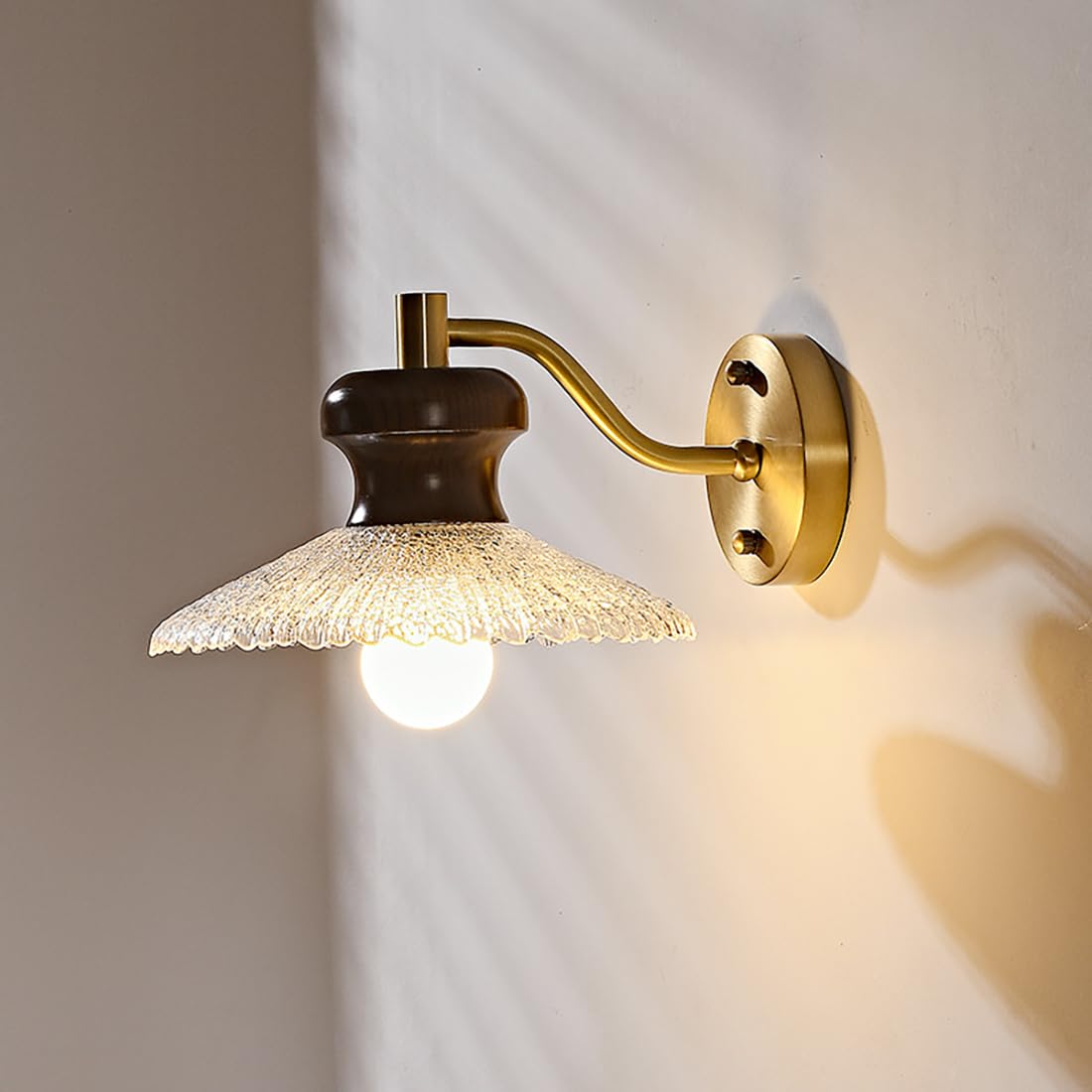 TCHAUSGZUS Vintage Wall Sconces Gold Wall Mounted Light with Clear Glass Shade Brass Bathroom Vanity Light Fixture Mid-Century Modern Wall Lighting for Bedroom Hallway Doorway Farmhouse