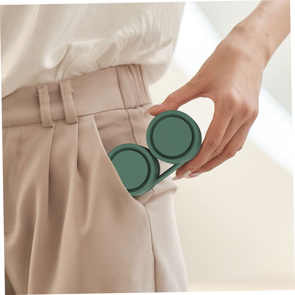 Ventilatore da Collo Portatile USB Ricaricabile Piccolo 1800mah | Verde, Abs e Silicone Lega di Alluminio, Regolabile e Leggero, Vacanze Estive Viaggio Outdoor
