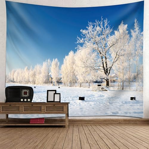 Decoration murale salon motif hiver avec cette grande tapisserie paysage de neige