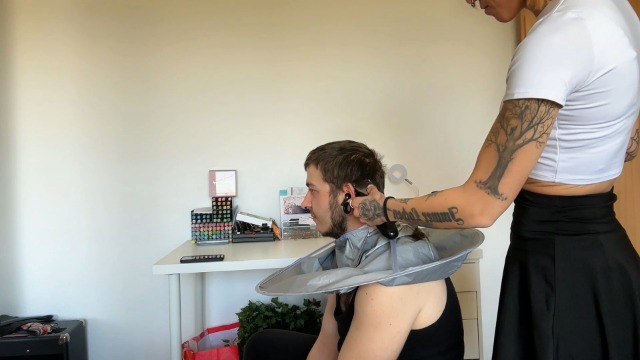 FATASH Einweg-Friseurumhang – Transparent, Wasserdicht, Für Haar-Schnitt & Färben, Größe 64x84 Cm & 90x130 Cm