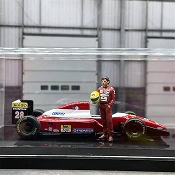 Amazon | 1/64スケール アイルトンセナフィギュアとF1レーシング