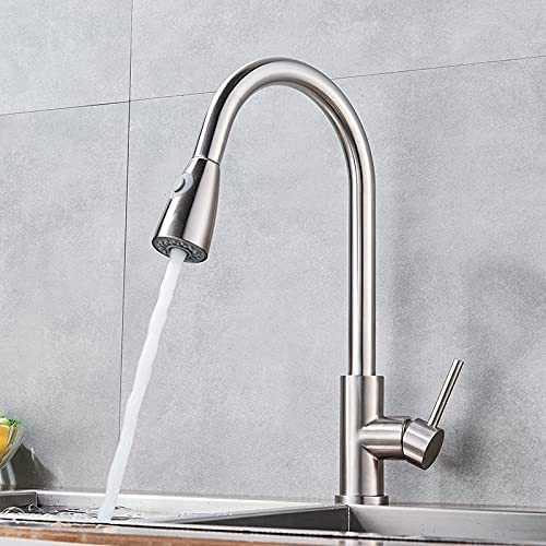 Robinet de cuisine mitigeur en laiton or brossé au design moderne et élégant